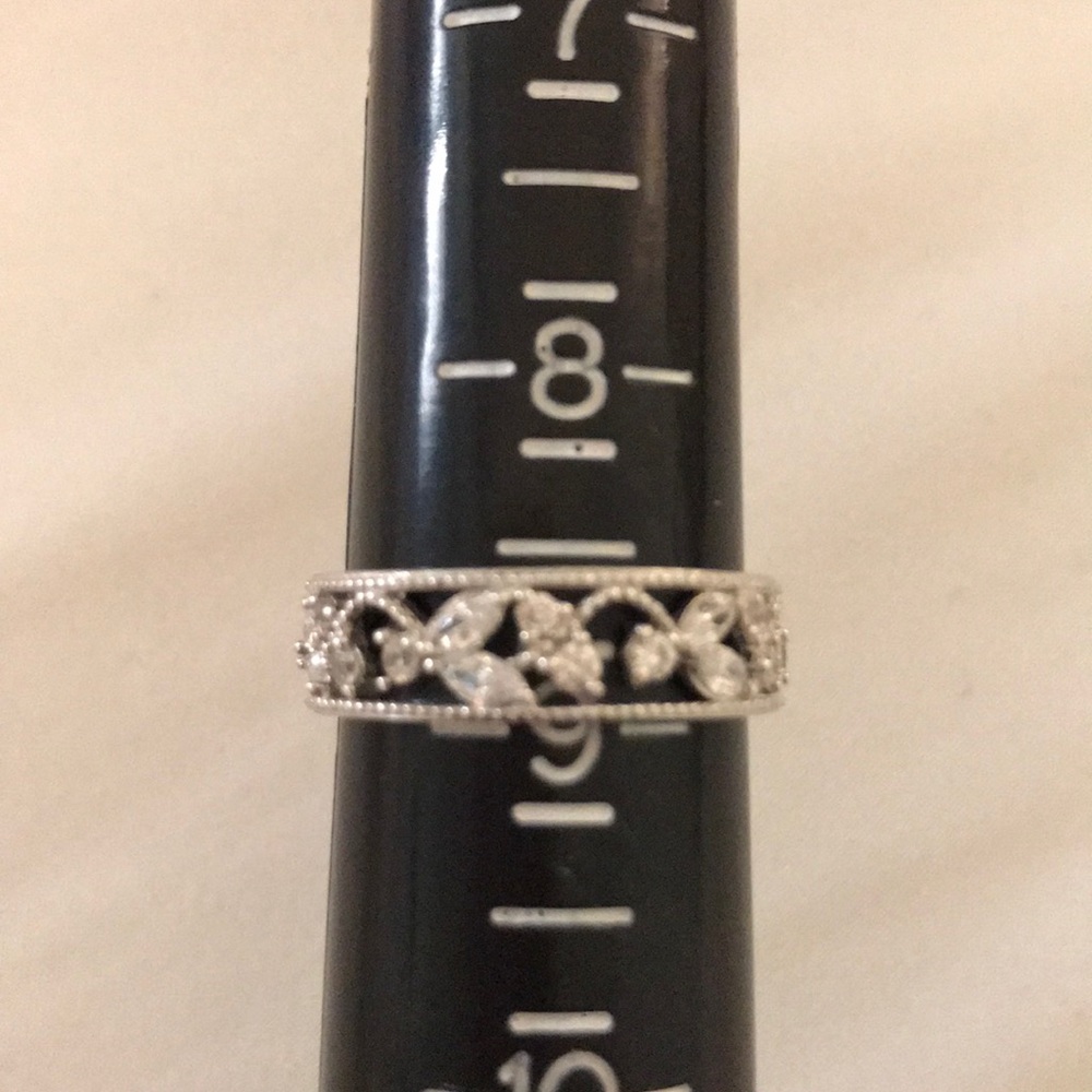 LACE DESIGN DIAMONIQUE®️ RING - Picture 3 of 6